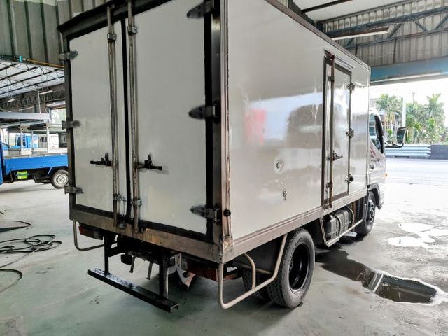 零下-25°C白鐵10公分雙開門厚車廂，保證里程，原版件、車況極佳，保養完善，冷凍性能穩定，實用首選！  第8張相片