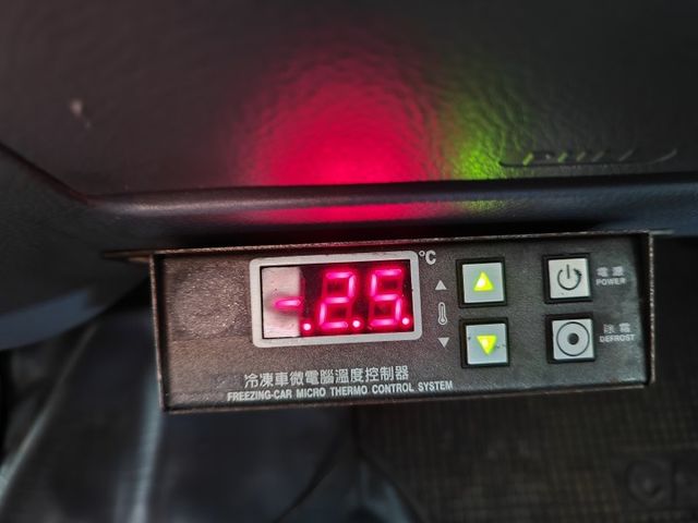 零下-25°C白鐵10公分雙開門厚車廂，保證里程，原版件、車況極佳，保養完善，冷凍性能穩定，實用首選！  第9張相片