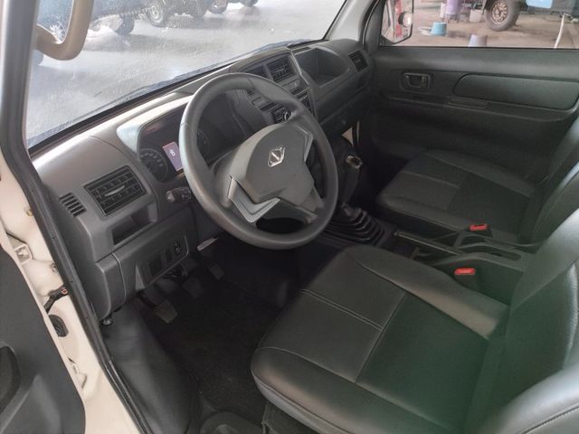 原漆原版件、車況超好，動力穩定保養完善，實用耐載好開，可貸款輕鬆入手！  第5張相片