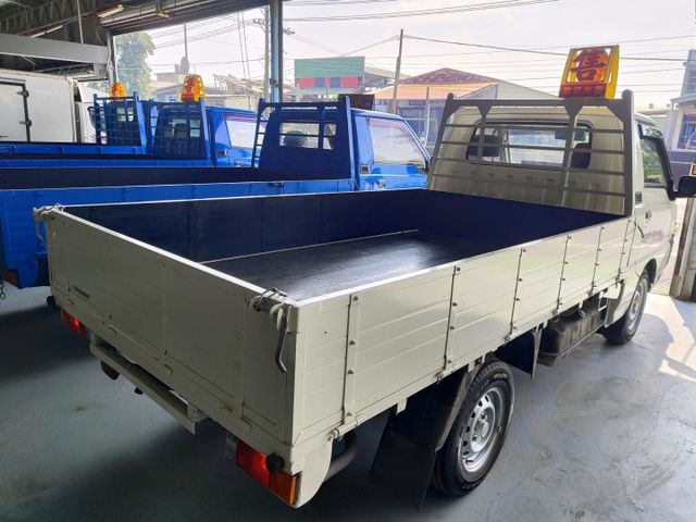 里程少、車況優、保養佳，動力穩定又省油，空間實用好載貨，可靠耐操可貸款輕鬆入手！  第6張相片