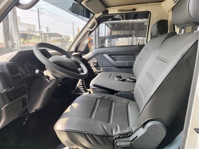 里程少、車況優、保養佳，動力穩定又省油，空間實用好載貨，可靠耐操可貸款輕鬆入手！  第9張相片
