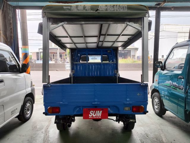 四輪傳動棚架貨車，動力強、耐操實用，車況良好、保養佳，適合山區與工地使用。附棚架超好載貨  第6張相片