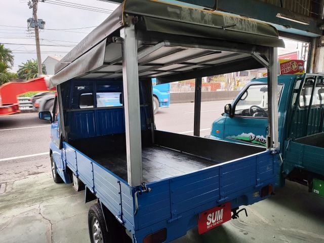 四輪傳動棚架貨車，動力強、耐操實用，車況良好、保養佳，適合山區與工地使用。附棚架超好載貨  第7張相片