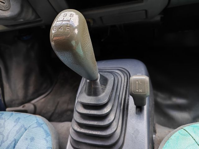 四輪傳動棚架貨車，動力強、耐操實用，車況良好、保養佳，適合山區與工地使用。附棚架超好載貨  第10張相片