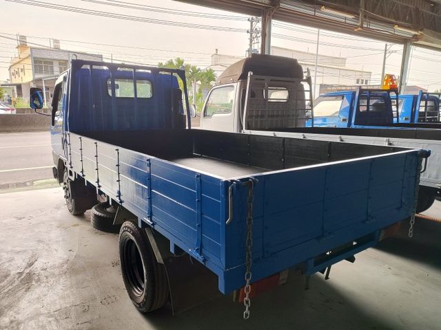貨斗漂亮、車況良好，無待修，動力穩定、耐操好用。價格實惠，高CP值首選，適合各式運輸需求，入手不後悔！  第11張相片