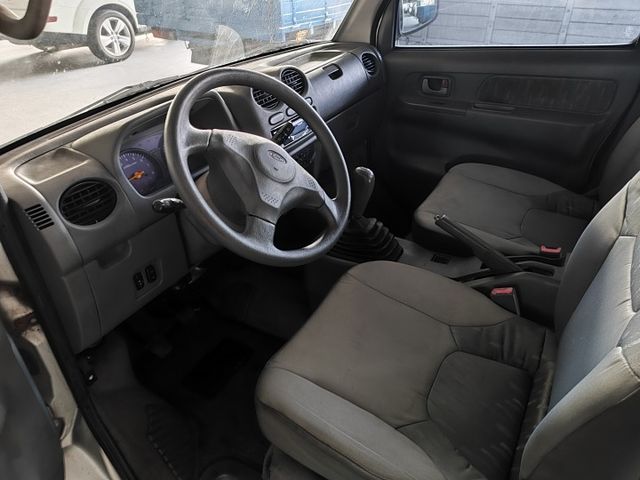 2010年八人座廂型車，空間大好運用，載人載貨兩相宜，車況穩定好開，平價實惠首選，家庭、商用都適合，輕鬆滿足多元需求！  第11張相片