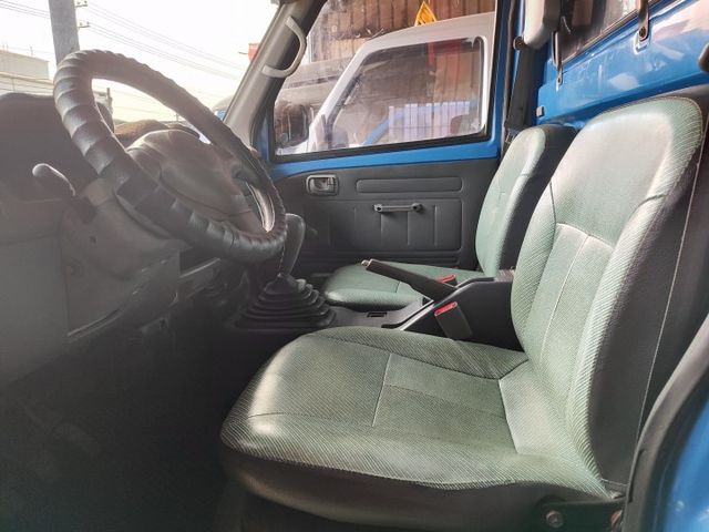 雙層尾門設計，上下貨方便省力，車況良好保養完善，小貨車靈活好開，載貨工作實用耐操！  第4張相片