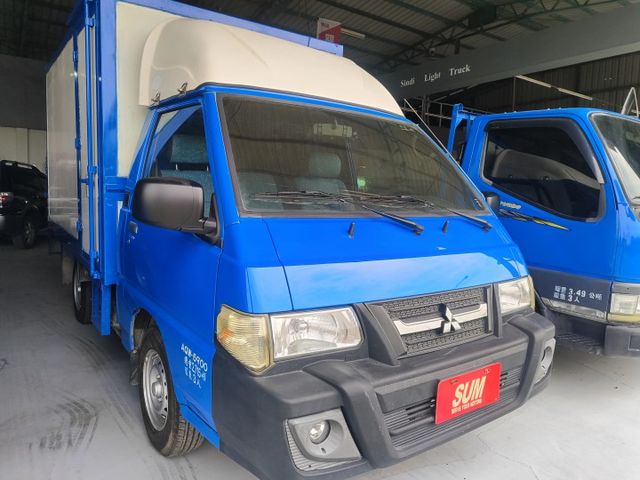 空間方正好載貨，尾門設計上下貨方便，車況良好保養完善，耐操實用的工作好夥伴！  第3張相片