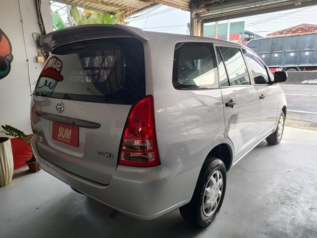 空間寬敞好乘坐，載人載貨都方便，車況穩定耐用，家庭與商用皆適合的實用廂型車！  第10張相片