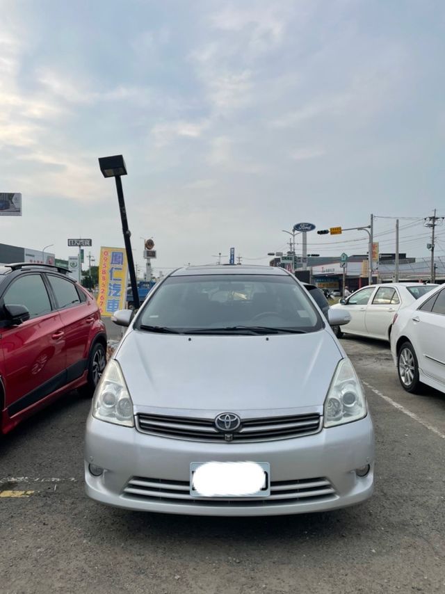 TOYOTA豐田 WISH  第3張相片