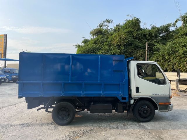 MITSUBISHI三菱 CANTER  第8張相片