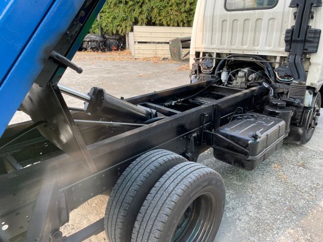 MITSUBISHI三菱 CANTER  第14張相片