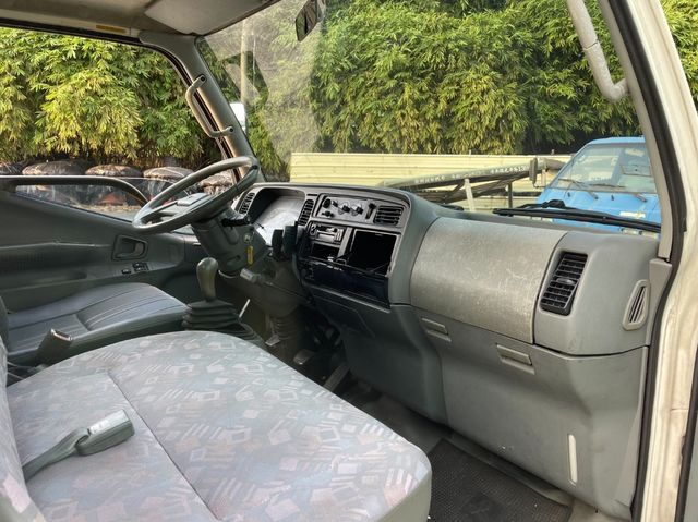 MITSUBISHI三菱 CANTER  第16張相片