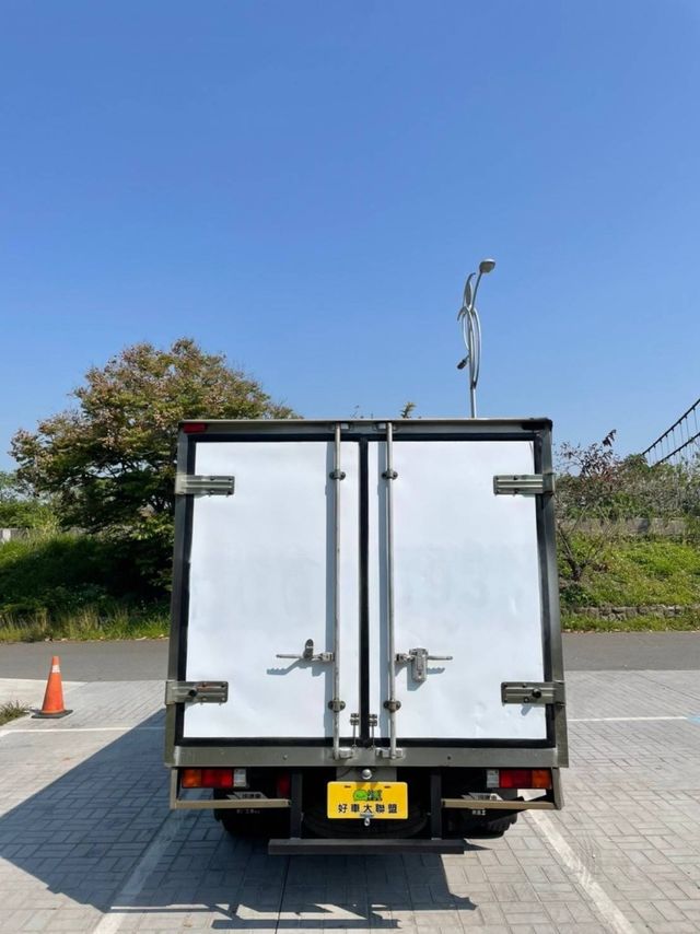MITSUBISHI三菱 CANTER  第4張相片