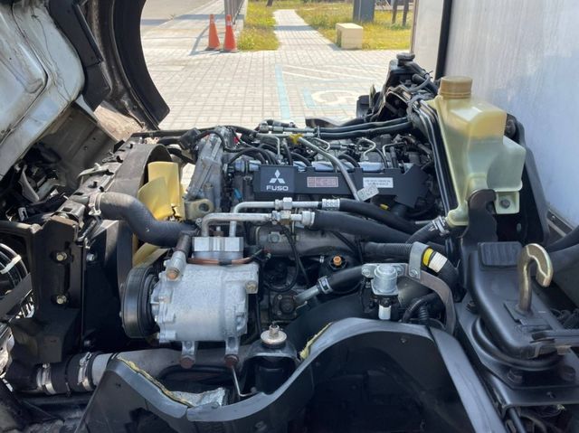 MITSUBISHI三菱 CANTER  第6張相片
