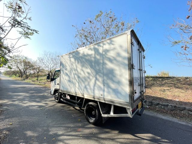 MITSUBISHI三菱 CANTER  第10張相片