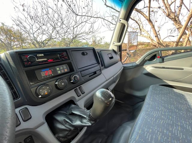 MITSUBISHI三菱 CANTER  第14張相片