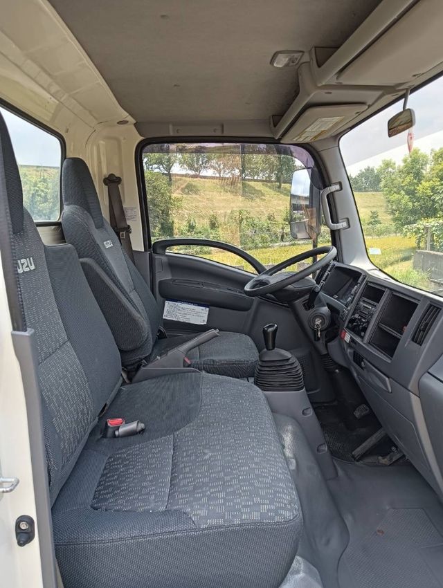 ISUZU五十鈴 ELF  第6張相片