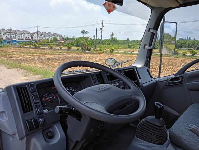 ISUZU五十鈴 ELF  第15張相片