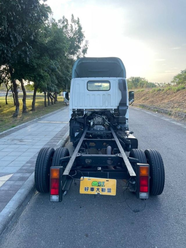 MITSUBISHI三菱 CANTER  第4張相片