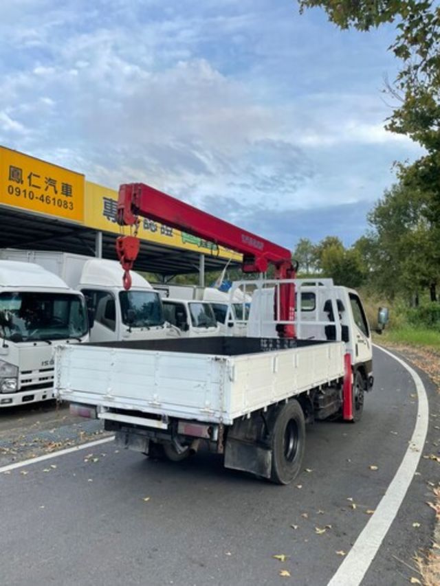 MITSUBISHI三菱 CANTER  第2張相片