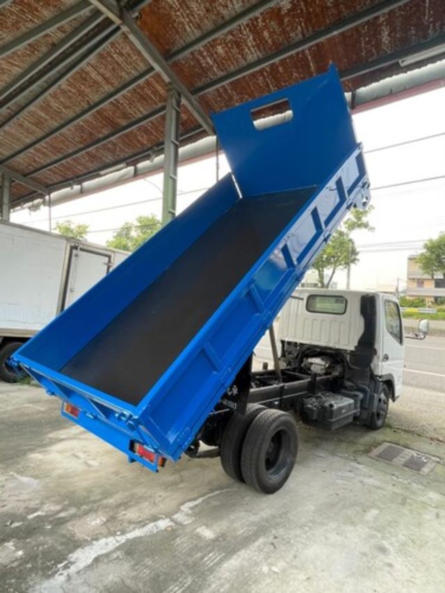 MITSUBISHI三菱 CANTER  第2張相片