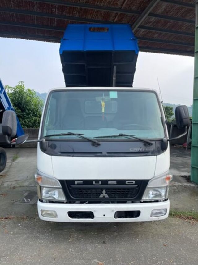MITSUBISHI三菱 CANTER  第3張相片