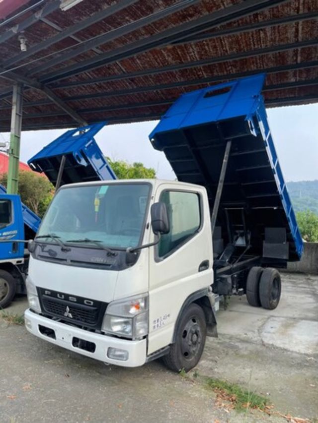 MITSUBISHI三菱 CANTER  第15張相片