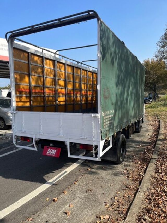 MITSUBISHI三菱 CANTER  第2張相片