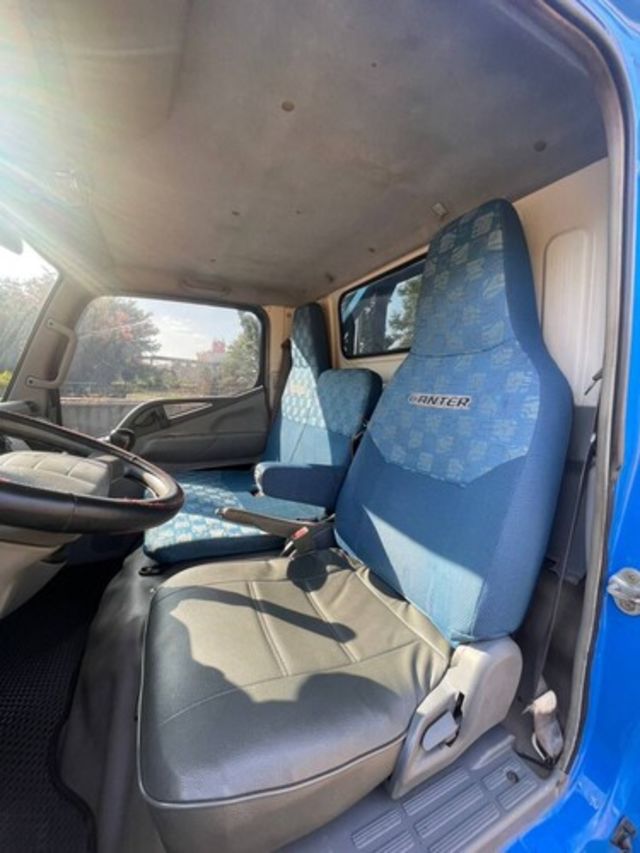 MITSUBISHI三菱 CANTER  第10張相片