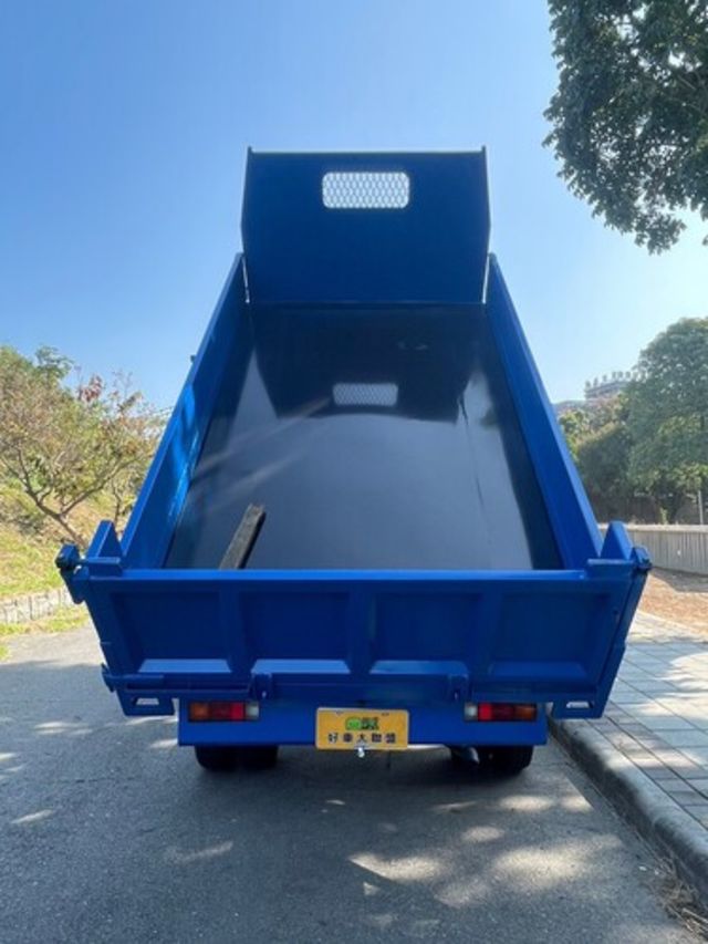 MITSUBISHI三菱 CANTER  第4張相片