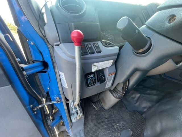 MITSUBISHI三菱 CANTER  第8張相片