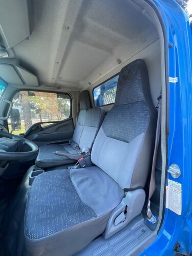 MITSUBISHI三菱 CANTER  第10張相片