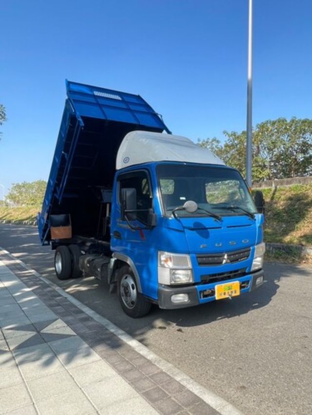 MITSUBISHI三菱 CANTER  第15張相片