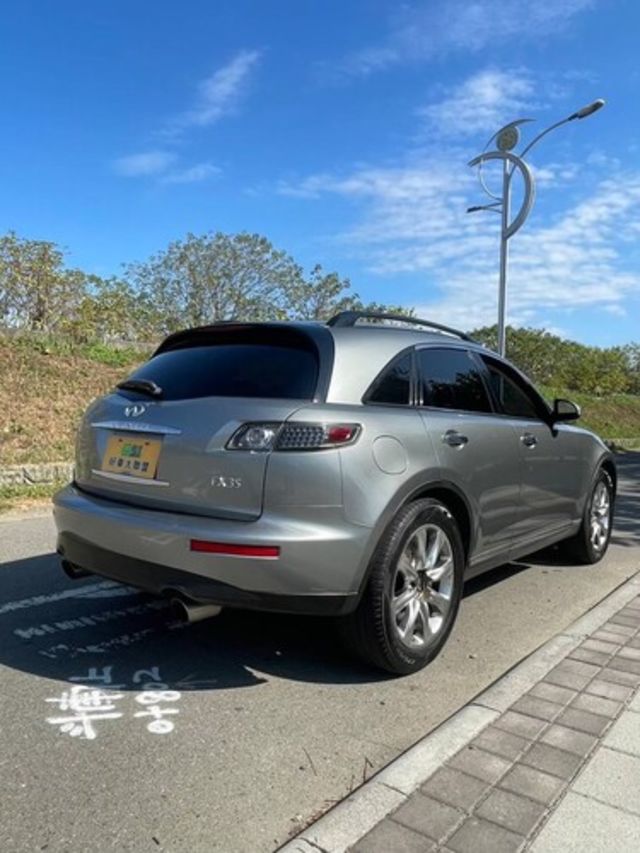 INFINITI無限 FX35  第2張相片