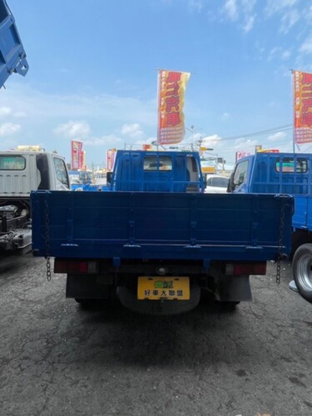 MITSUBISHI三菱 CANTER  第4張相片
