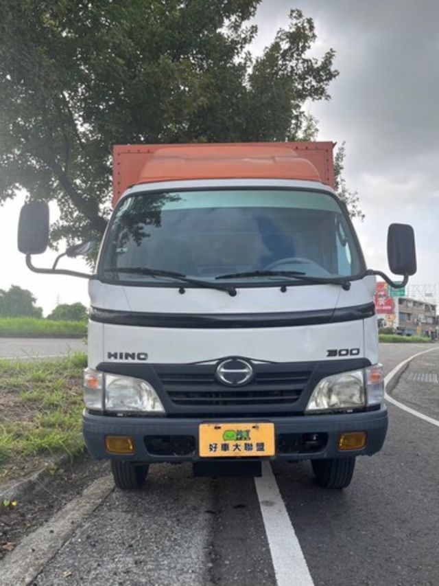 HINO日野 300  第3張相片