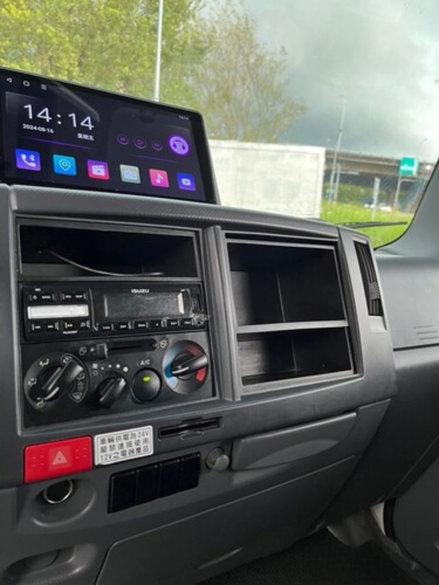 ISUZU五十鈴 ELF  第9張相片