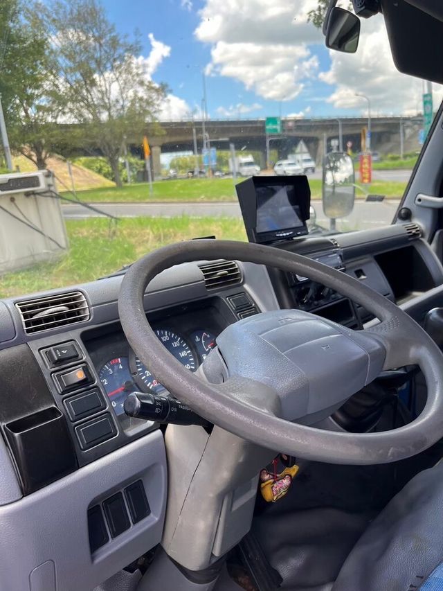 MITSUBISHI三菱 CANTER  第9張相片