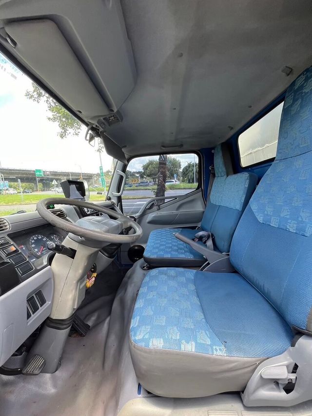 MITSUBISHI三菱 CANTER  第11張相片