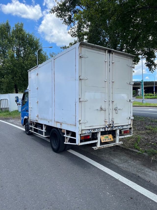 MITSUBISHI三菱 CANTER  第13張相片