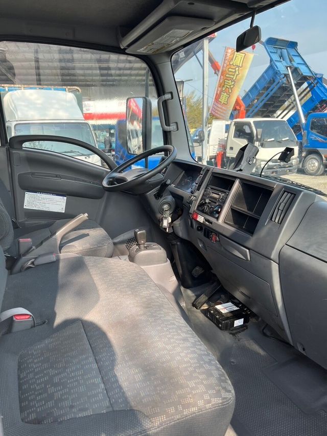 ISUZU五十鈴 ELF  第15張相片