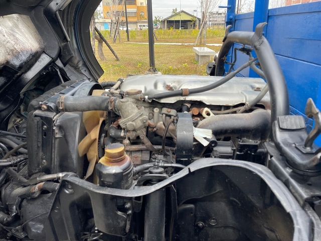 MITSUBISHI三菱 CANTER  第11張相片