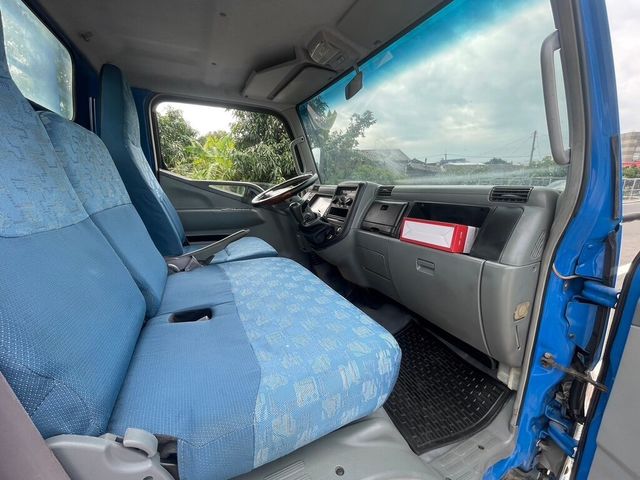 MITSUBISHI三菱 CANTER  第15張相片