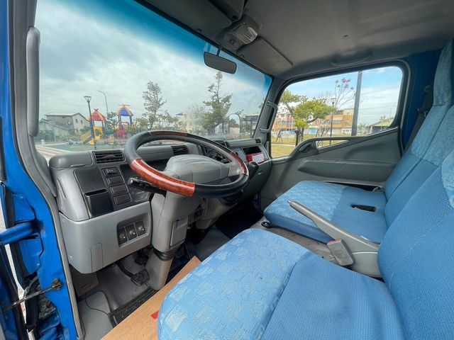 MITSUBISHI三菱 CANTER  第17張相片