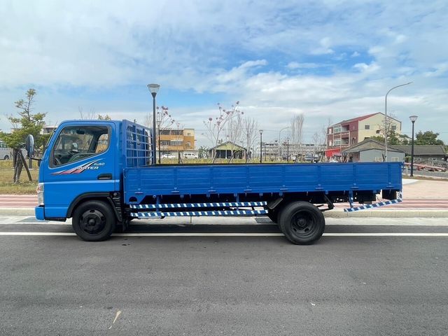MITSUBISHI三菱 CANTER  第23張相片