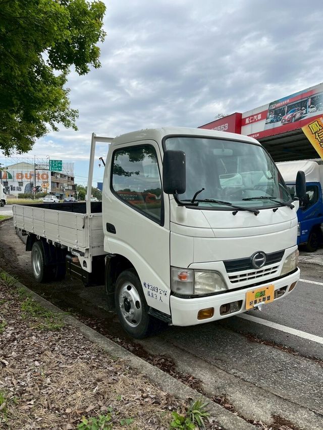 HINO日野 300  第8張相片
