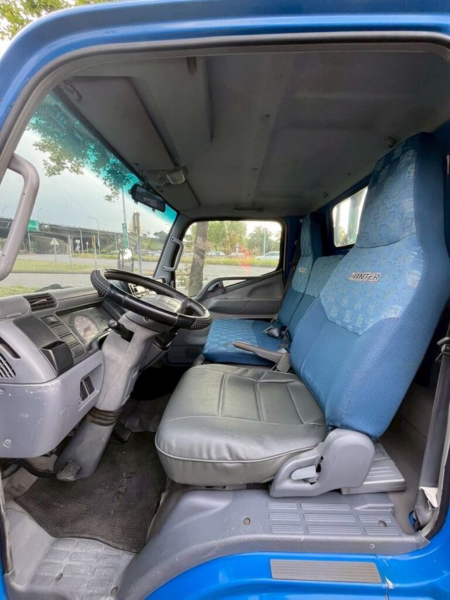 MITSUBISHI三菱 CANTER  第10張相片