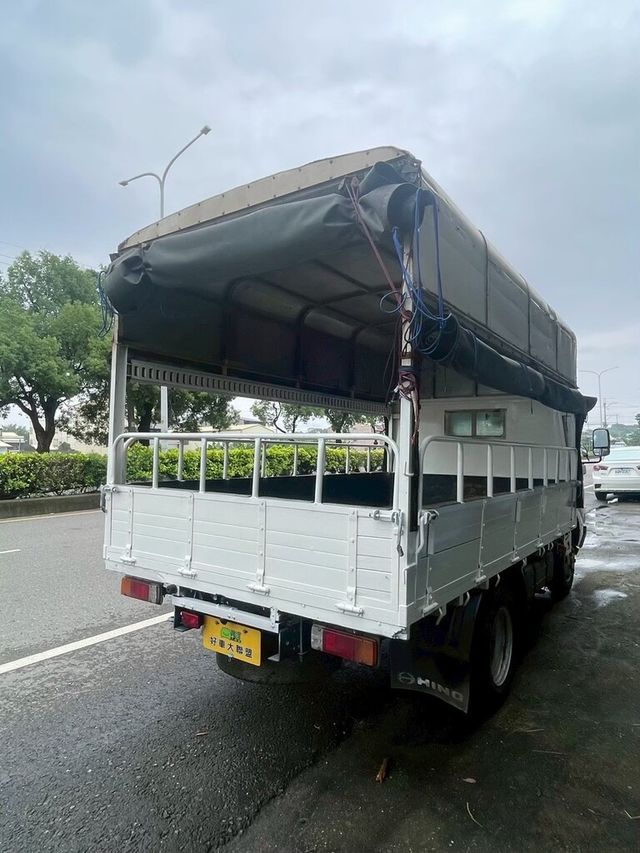 HINO日野 300  第2張相片