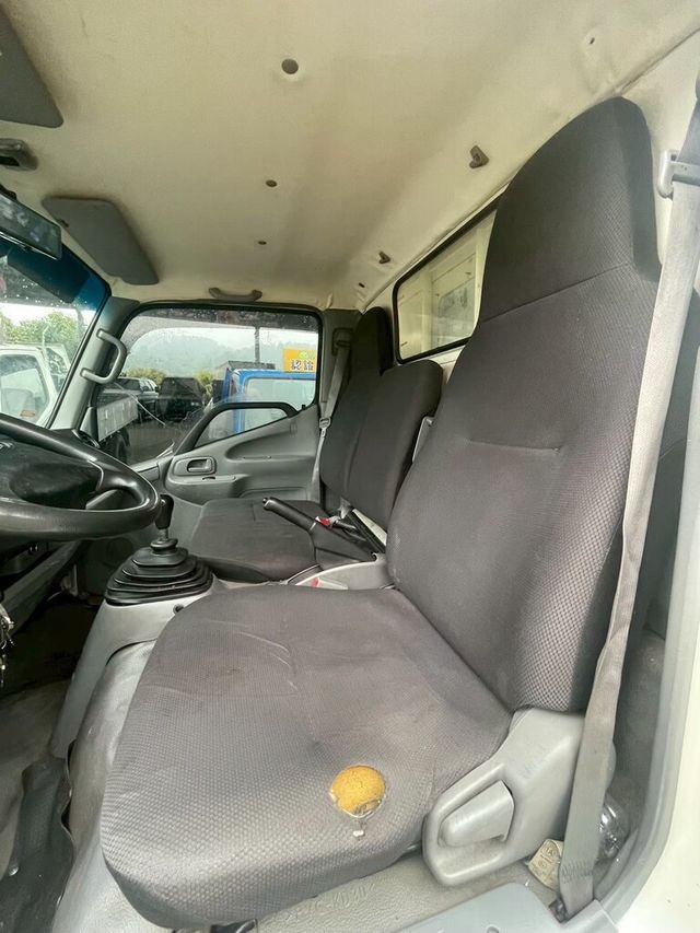 HINO日野 300  第10張相片